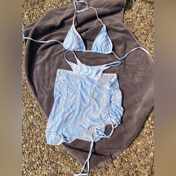 3 piece wavy/wave print bikini set - Picture 1 of 2